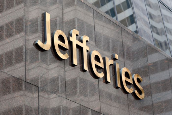 Jefferies: Θετική στάση απέναντι στην Ελλάδα- Εξαιρετική εικόνα στο χρηματιστήριο