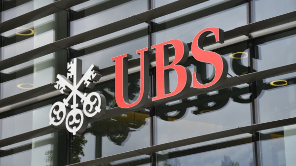UBS: Αναμένει αυξημένη ζήτηση για τα ελληνικά ομόλογα
