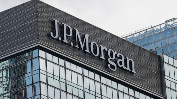 JP Morgan: Τρεις λόγοι... επιμονής στις ελληνικές τραπεζικές μετοχές